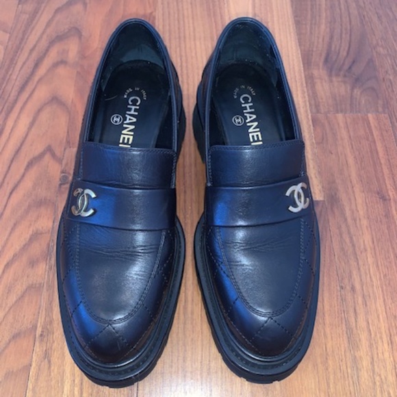 Chanel Interlocking & Quilted PatternCC Logo Loafers Women's Size: 8.5 | IT 38.5 - Picture 14 of 14